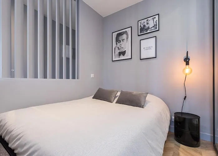 1 Su Ede - Dernier Etage Ascenseur - 1 Min Plage Et Zone Pietonne